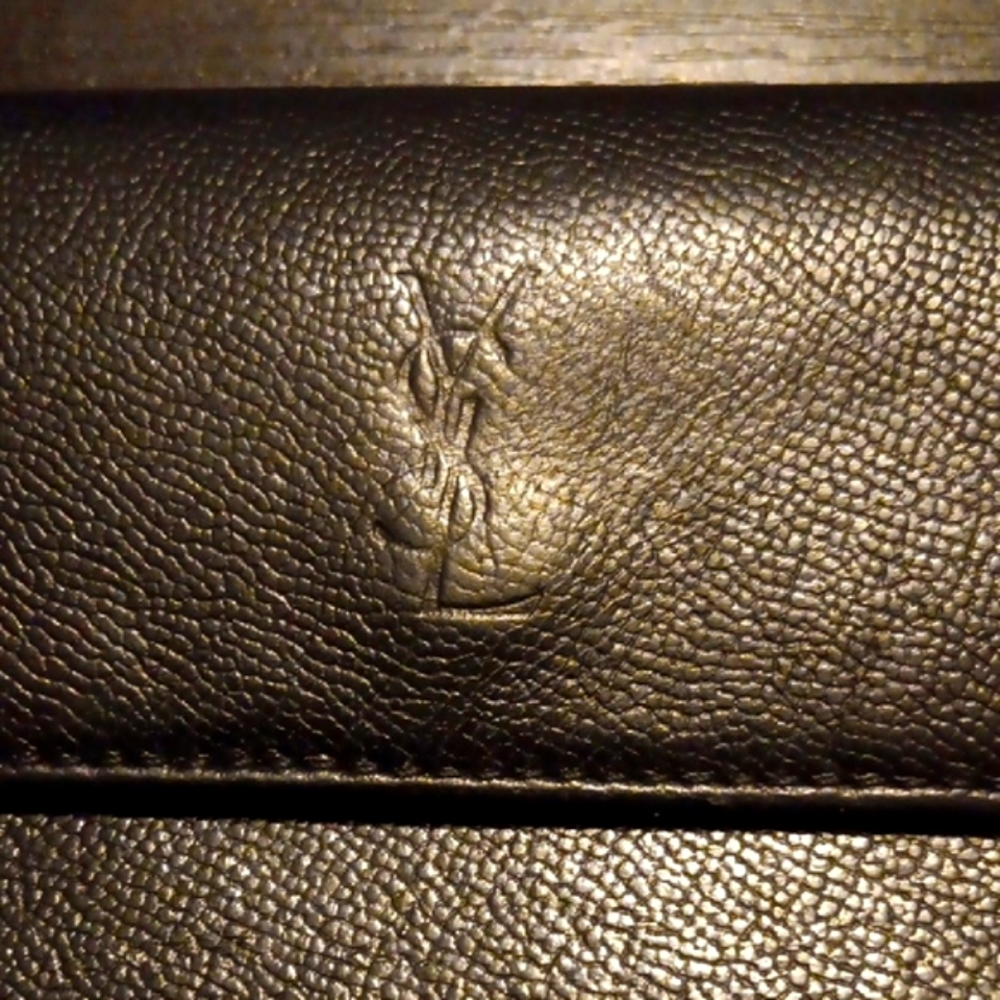 YSL Vintage Kisslock Black Textured Leather Wallet (EUC) - Picture 3 of 16